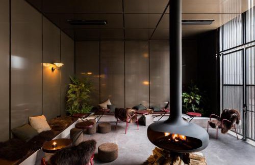 Berchem Hotel | Discover YUST Antwerp: Top-Rated Hotel with Dining & Family Amenities