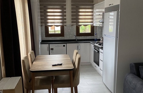 Surmene Apartment | Yusuf Aga Konagi: Guest Rated 10/10 with Family-Friendly Amenities