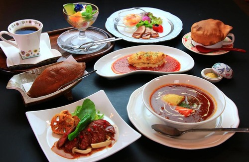 Mifune-machi House | Welcoming Yuuwa Guesthouse: Family-Friendly with Breakfast