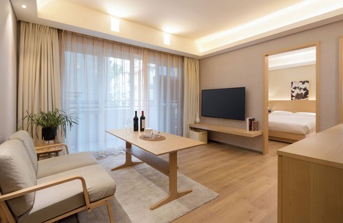 Tianhe Hotel | Discover Yuwa Hotel: 4-Star Comfort with Family-Friendly Amenities