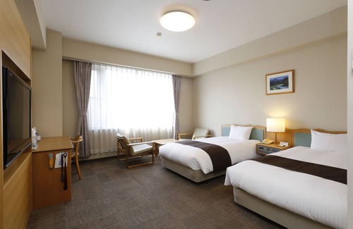 Furu-gun Hotel | Inviting Yuyado Kuttari Onsen Lake Inn with Hot Tub Amenities