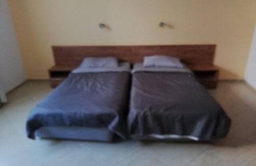 Sunny Beach Apartment | Family-Friendly Yves 2 Bed Apartment with Ocean View