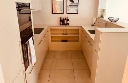 Old Town Apartment | Delightful Zürich Niederdorf near Grossmünster with Breakfast