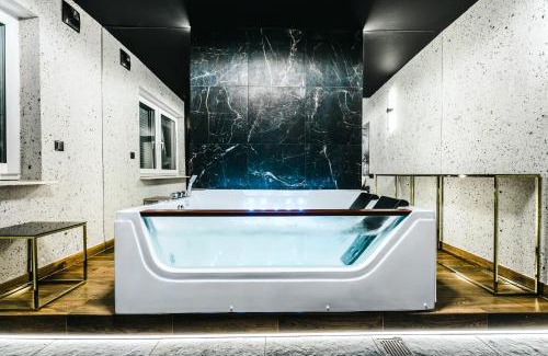 Siechnice Apartment | Family-Friendly Retreat at Złota Grota with Hot Tub