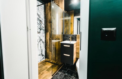 Siechnice Apartment | Family-Friendly Retreat at Złota Grota with Hot Tub