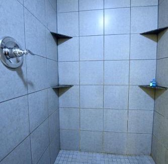 St. Robert Hotel | Convenient Z Loft Extended Stay Hotel with Kitchen & Dining