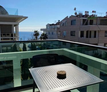 Eski Lara Apartment |  Premier Z-Suites: 4-Star Hotel with Breakfast & Family Perks 
