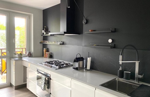 Kazimierz Apartment | Riverside Retreat with Exceptional Guest Rating and Family-Friendly Amenities