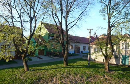 Hovorany House | Experience Za kapličků: Guest Rated 10/10, Pet Friendly!