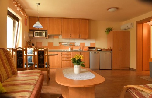 Hovorany House | Experience Za kapličků: Guest Rated 10/10, Pet Friendly!