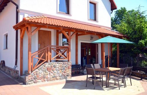 Wydminy House | Pet-Friendly Za Stodołą with Oceanfront Views and Pool