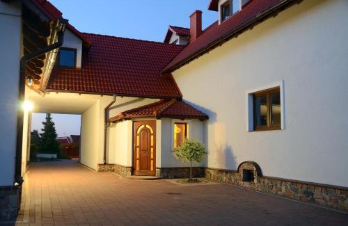 Wydminy House | Pet-Friendly Za Stodołą with Oceanfront Views and Pool