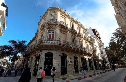 Ciudad Vieja Apartment | Cozy Loft in Ciudad Vieja - Family-Friendly and Rated 10/10