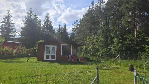 Wilczogora House | Cozy Domek by the Lake: Pet-Friendly Retreat for Families