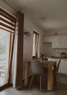 Myslakowice Apartment | Guest Rated 10/10 at Zacisze pod Śnieżką – Pet-Friendly Retreat
