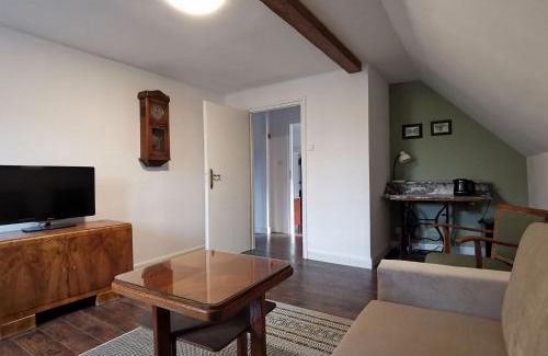 Walim Bed & Breakfast | Explore ZACZAROWALIM - Your Mountain Retreat Awaits