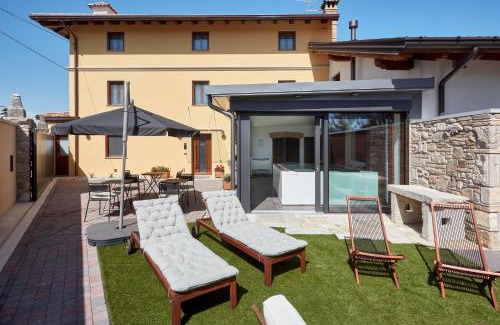 Aquileia Apartment | Relax at Zadris 1922 Apartments & Spa with Ocean Views