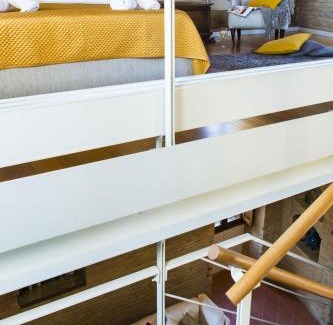 San Gimignano City Centre Apartment | Elegant Zafferano Rooftop Terrace at Tower House