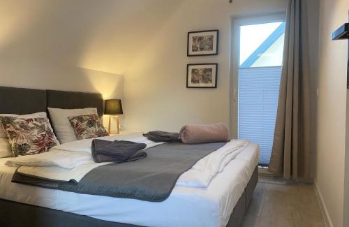 Debki Villa | Charming Zagroda Liliowa: Oceanfront Retreat with High Ratings