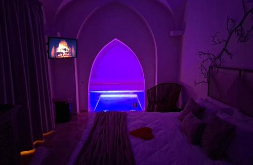 Sannicola Bed & Breakfast | Explore the Zahra Superior Suite with Private Pool Oasis