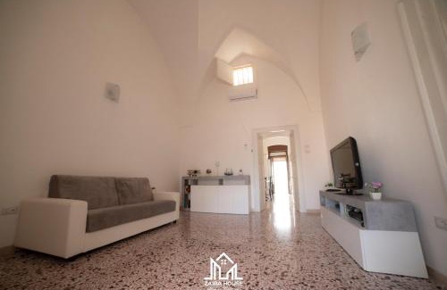 Torre Suda House | Discover Zaira House: Pet-Friendly Oceanfront Escape