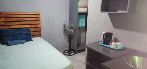 White River House | Comfortable Zaira Overnight Accommodation with Hot Tub Access