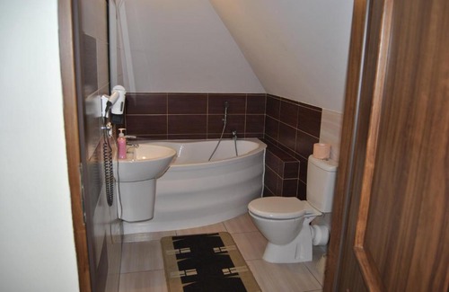 gmina Mircze Hotel | Welcoming Zajazd Dworek: Breakfast & Family-Friendly Stay