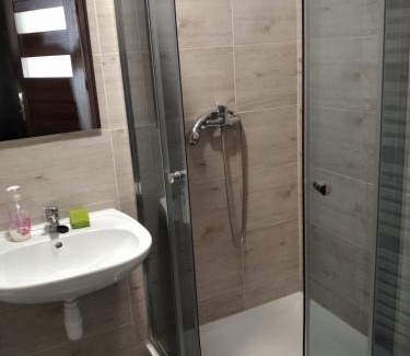 Wola Ociecka Hotel | Discover Zajazd Gawrysiówka: Pet-Friendly & Family Ready