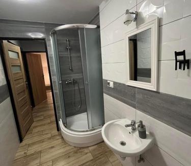 Baluty Hotel | Discover Zajazd Leśny Zakątek: Pet-Friendly Retreat