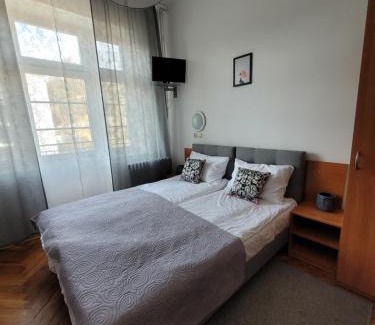 Krynica-Zdroj Hotel | Family-Friendly Escape at Zajazd Meran with Kitchen Access