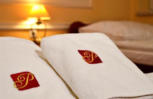 gmina Radomysl Wielki Hotel | Explore Zajazd Partynia: Pet-Friendly Comfort Awaits