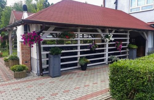 Debica Hotel | Cozy Zajazd Polonez: Family-Friendly with Restaurant & Fireplace