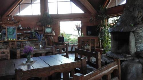Miłomłyn Hotel | Pet-Friendly Zajazd Przystanek Piławki with Oceanfront Views