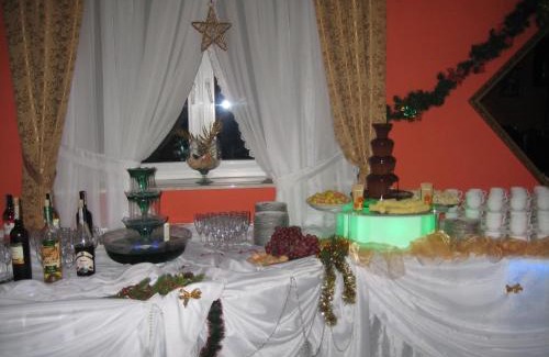 Ostrow Mazowiecka Hotel | Cozy Zajazd Skalny: Pet-Friendly Stay with Breakfast