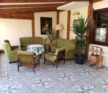 gmina Rozogi Bed & Breakfast | Discover Zajazd Tusinek: Family-Friendly Retreat with Hot Tub