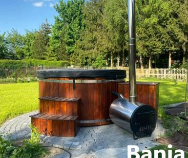 Nowe Guty Apartment | Guest Rated: Zakątek Śniardwy with Hot Tub and Kitchen