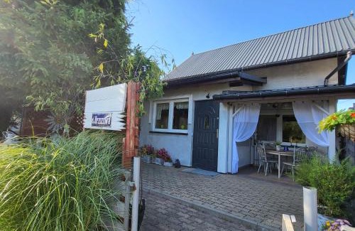 Karsibor Cabin | Scenic Zakątek Żurawi 2: Oceanfront Family Retreat
