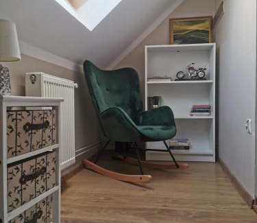 Lubawka Apartment | Guest Rated: Zakątek u Natalii with Pet-Friendly Comfort