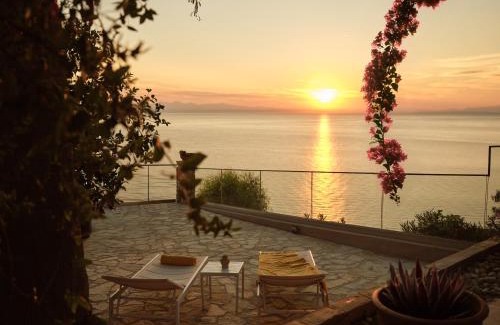 Xirokastello Villa | Cozy Zakynthos Villas with Oceanfront Pool & Private Beach