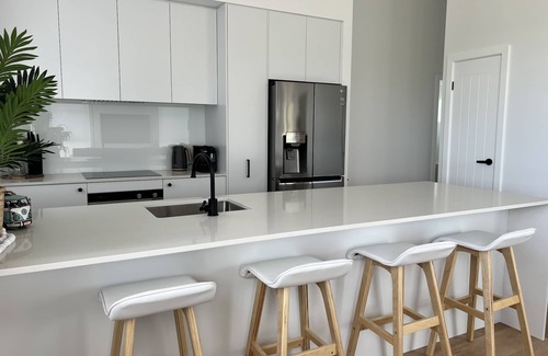 Anna Bay Apartment | Unforgettable Zala: Ocean Views, Whale Watching & Top Rated
