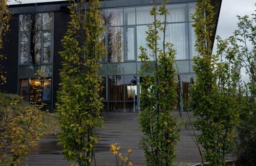 Sendvario seniunija Hotel | Convenient Zaliasis Slenis - Self Check-In and Pet Friendly