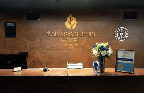 Sendvario seniunija Hotel | Convenient Zaliasis Slenis - Self Check-In and Pet Friendly