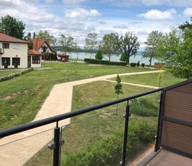 Zamardi Apartment | Pet-Friendly Zamárdi Parti Apartman with Oceanfront Views