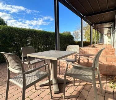 Zamardi Apartment | Pet-Friendly Zamárdi Parti Apartman with Oceanfront Views