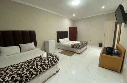 Livingstone Cabin | Discover Zambezi Ultima Lodge: Pool and Breakfast Awaits!