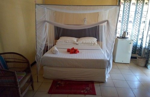 Livingstone Bed & Breakfast | Relax at Zambezi Way Lodge - Ideal for Your Livingstone Escape