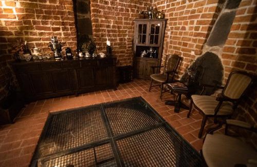 Gniew Resort | Discover Zamek Gniew - Pałac Marysieńki: Oceanfront Paradise
