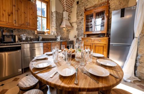 Korzkiew Villa | Experience Zamek Korzkiew: Top-Rated Oceanfront Retreat