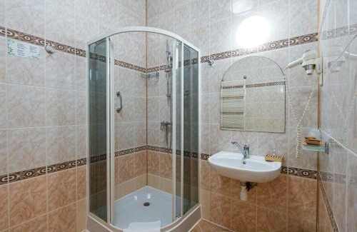 Krasiczyn Hotel | Discover Zamek w Krasiczynie: Family-friendly Retreat