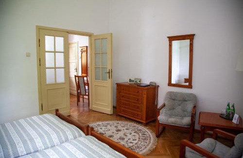 Krokowa Apartment | Idyllic Zamek w Krokowej: Pet-Friendly Retreat Awaits